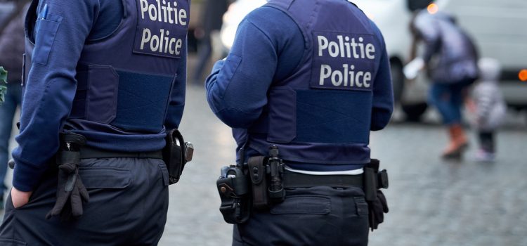 Foto: iStock. Vlaams Belang lanceert petitie om politie te steunen én roept agenten op om politieke intimidatie te melden