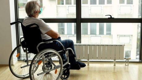 Belgische Vereniging voor Intensieve Geneeskunde mag coronapatiënten met handicap niet discrimineren