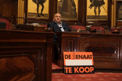 Vlaams Belang zet Senaat te koop op 2dehands.be