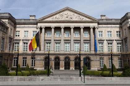 Foto: iStock. Brusselse regering mag schoolcontracten toekennen, Vlaams Belang ontstemd Brusselse regering mag schoolcontracten toekennen, Vlaams Belang ontstemd