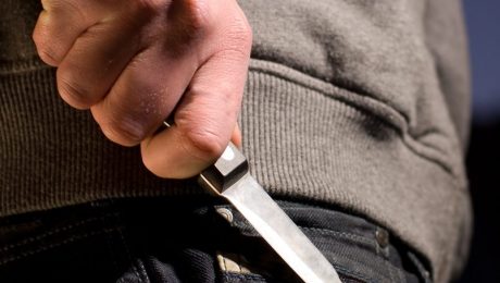 Werkstraf en boete voor toebrengen van messteken