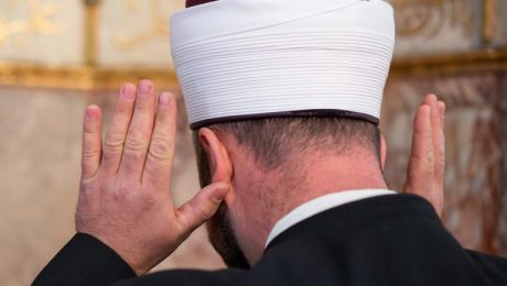Turkse moskee behoudt subsidies ondanks manifeste homohaat: “Lakeien van Erdogan kunnen hier alles”