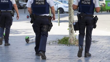 “Verlinden steekt dolk in rug politiediensten”