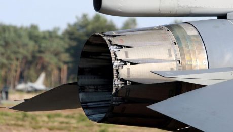 20 miljoen naar vervuilende straalmotoren om kernstop te compenseren