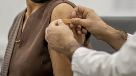 Vlaams Belang dient motie in tegen vaccinatieplicht