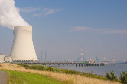 Vlaams Belang steunt institutionele atoombom tegen kernuitstap