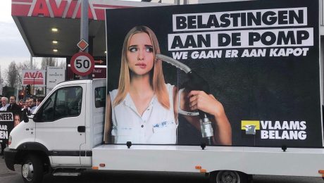 Foto: VB. Vlaams Belang wil prijs brandstof omlaag en start campagne
