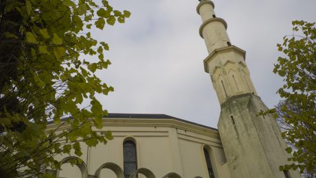 Moskeeën zullen niet vier jaar moeten wachten om erkend te worden