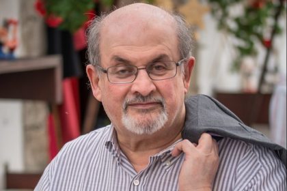 Vlaams Belang na aanslag op Salman Rushdie: “nooit buigen voor terreur”