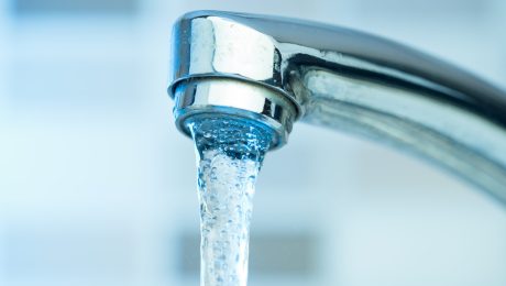 Steeds duurder drinkwater: “Schaf intercommunales af!”